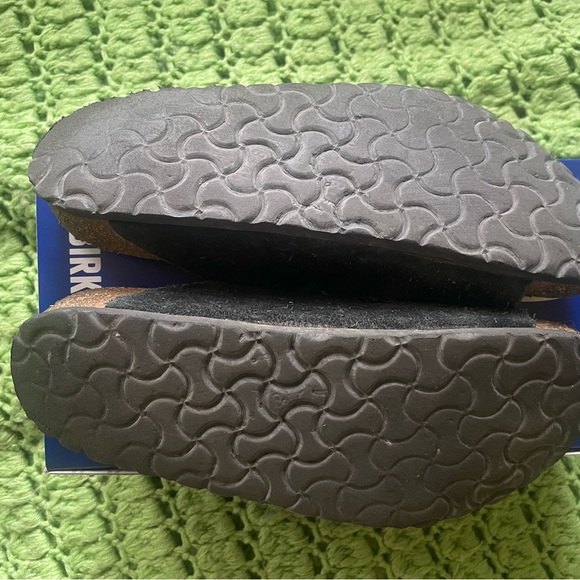 Arizona Birkenstock Black Suede Leather - Picture 2 of 5